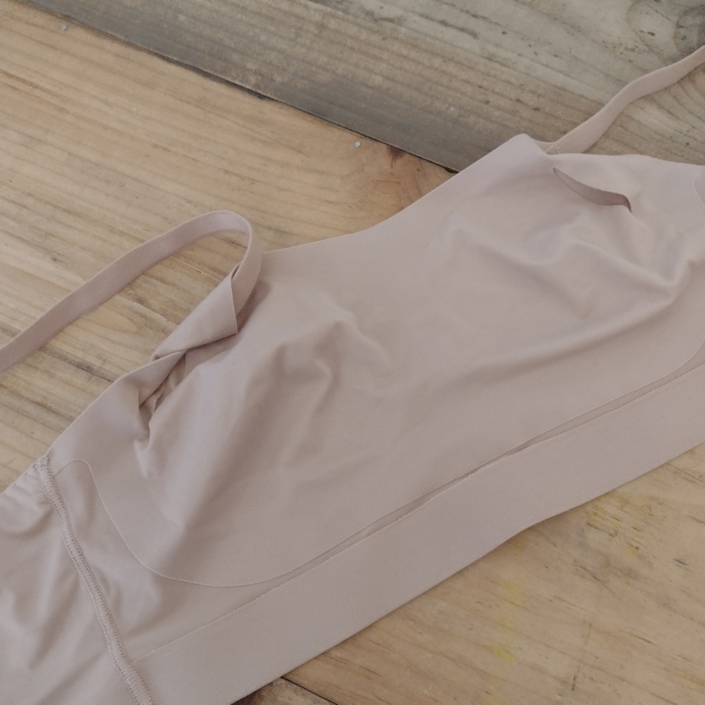 SOMA Nude Wireless Endless Luxe Adjustable Bralette Size S - Picture 8 of 11